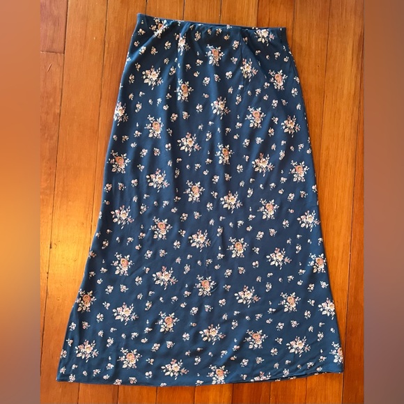 NWT Madewell The Layton Midi Slip Skirt - Blue and Pink Floral - Size 0 - Picture 3 of 9